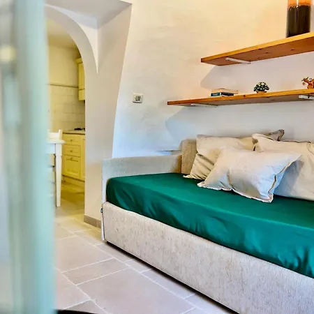 Trulli Duomo Di Calce