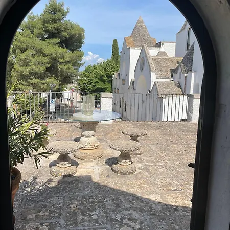 Trulli Duomo Di Calce * Alberobello