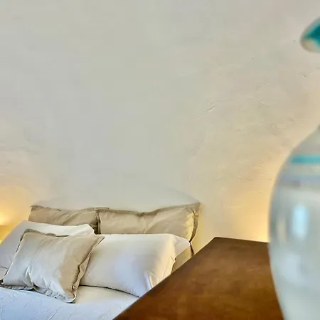 Trulli Duomo Di Calce *