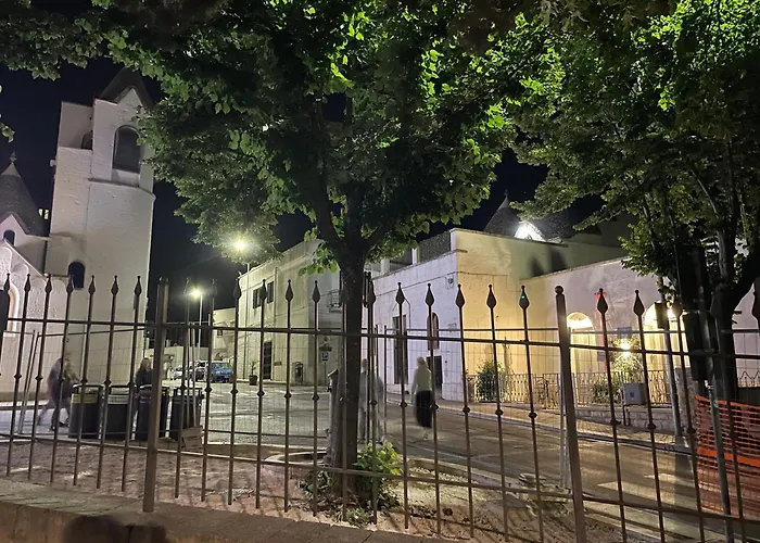 Trulli Duomo Di Calce